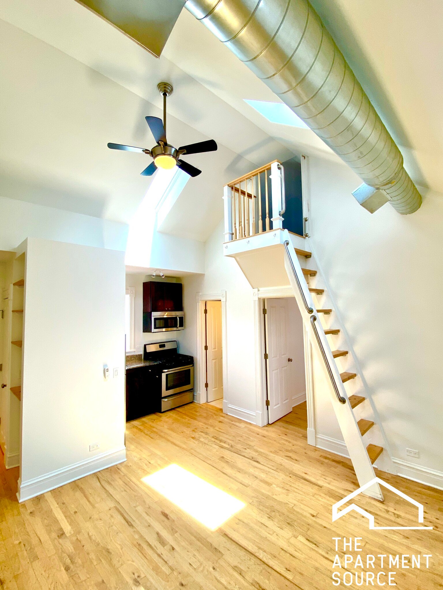 Chicago Apartment: 1820 South Throop St