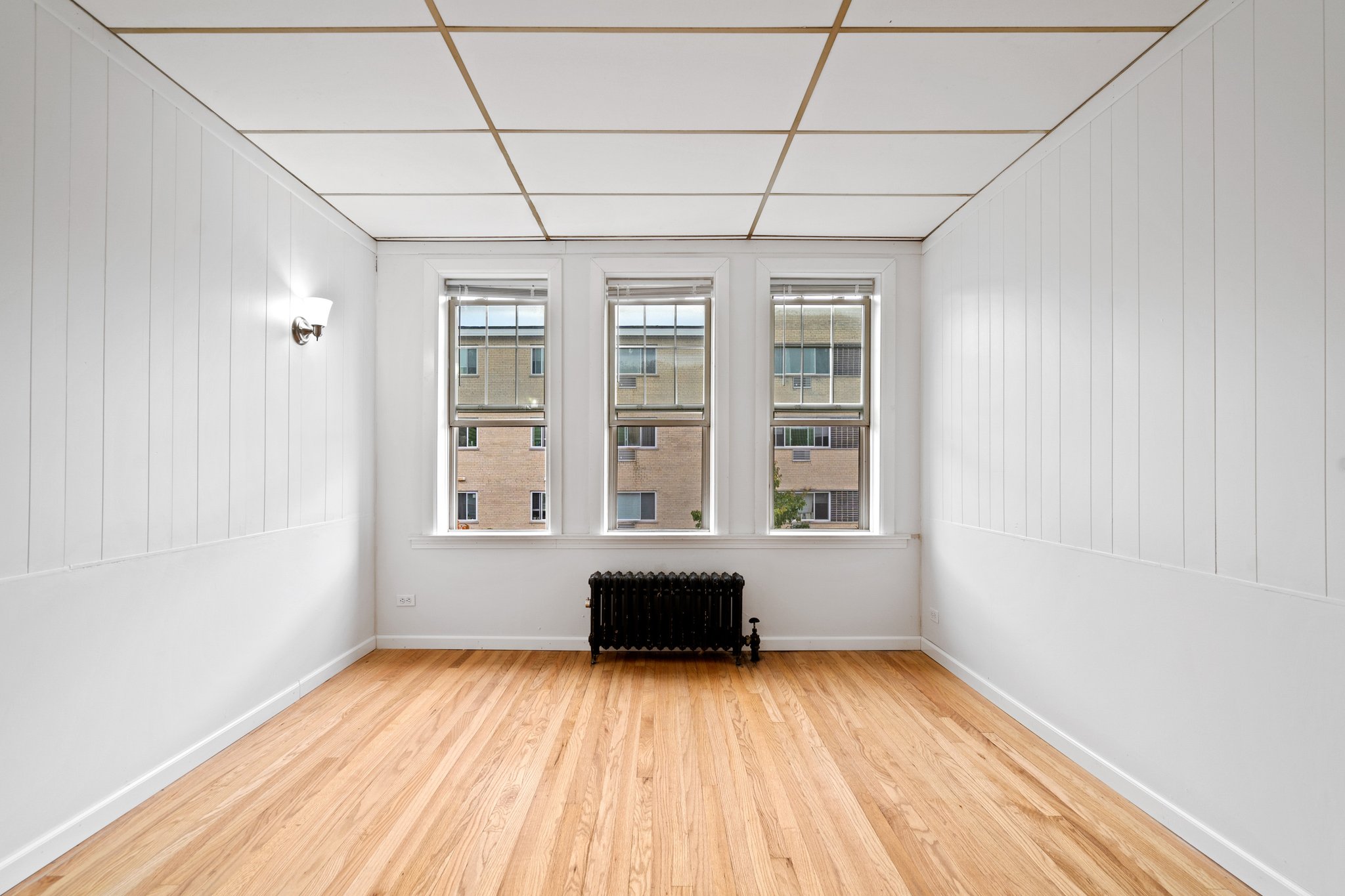 Chicago Apartment: 1440 W. Howard St.