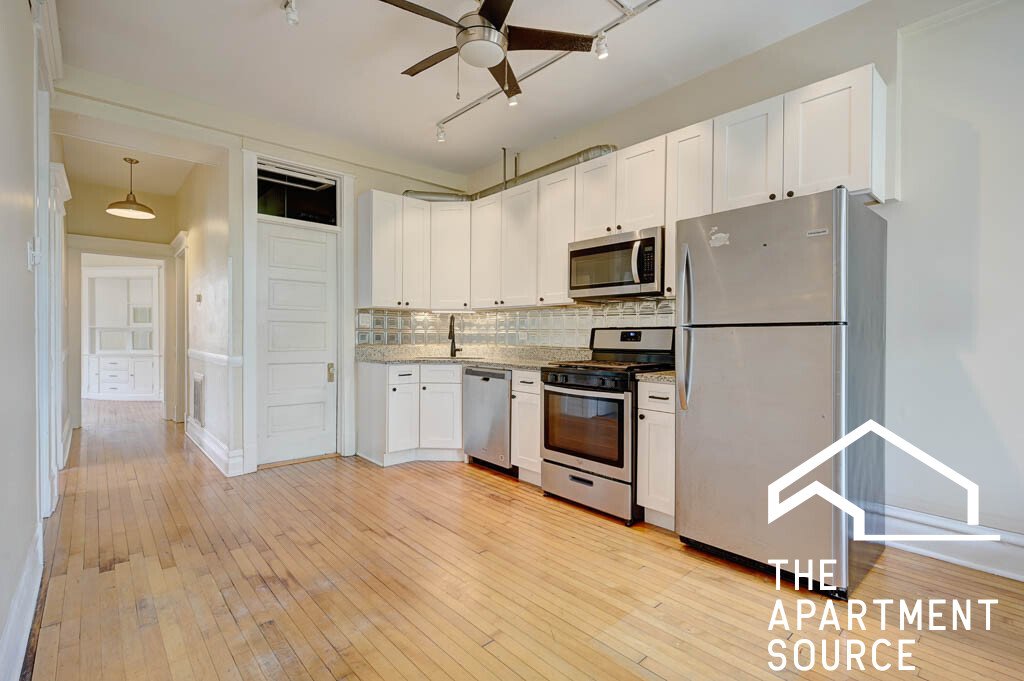 Chicago Apartment: 2241 West 21st St