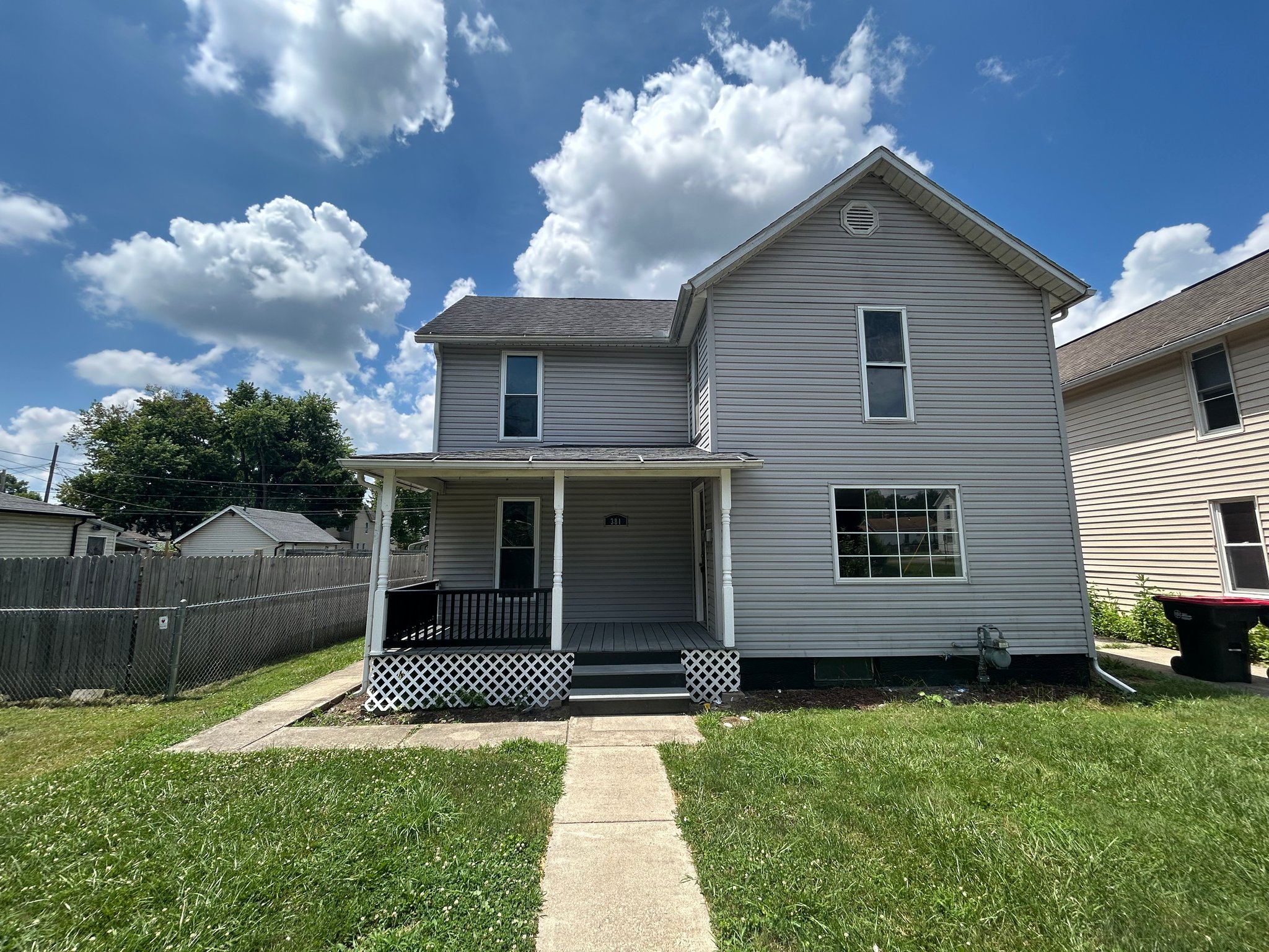 Newark House: 381 Woods Ave