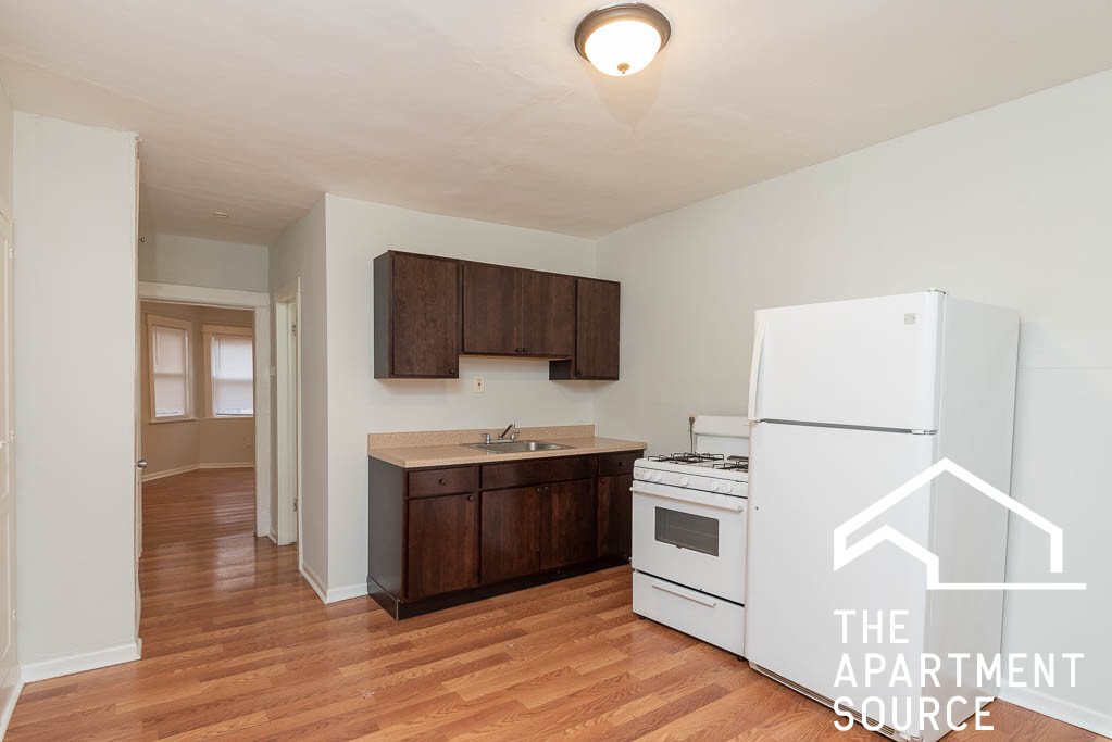 Chicago Apartment: 2026 North Kedvale
