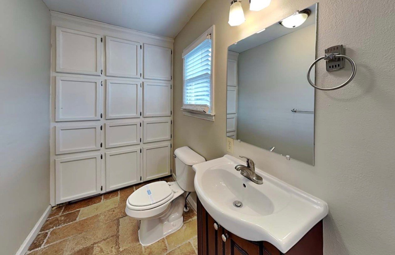 Atlanta House: 1551 New St NE