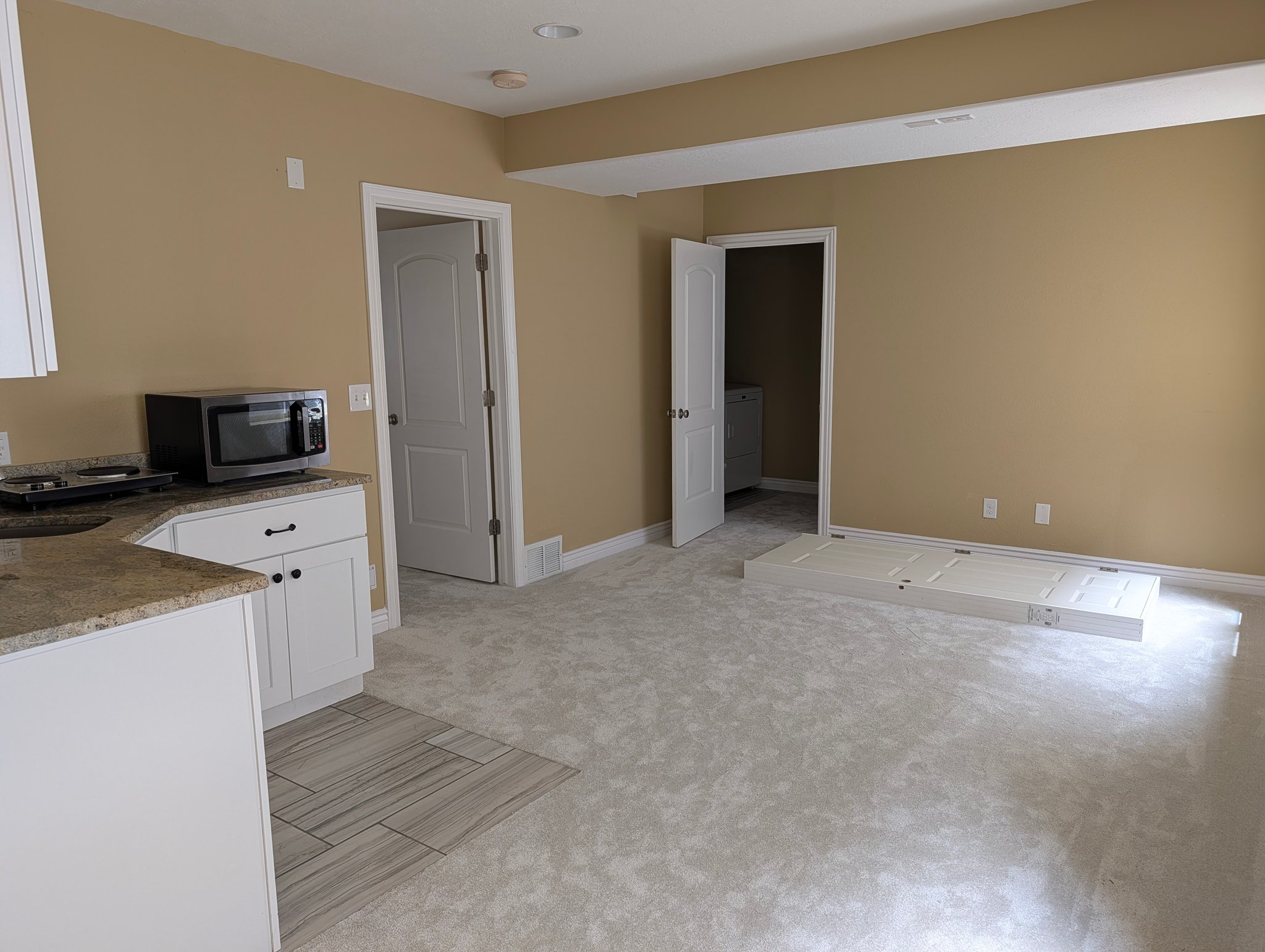 Draper Single Room: 401 W Election Rd