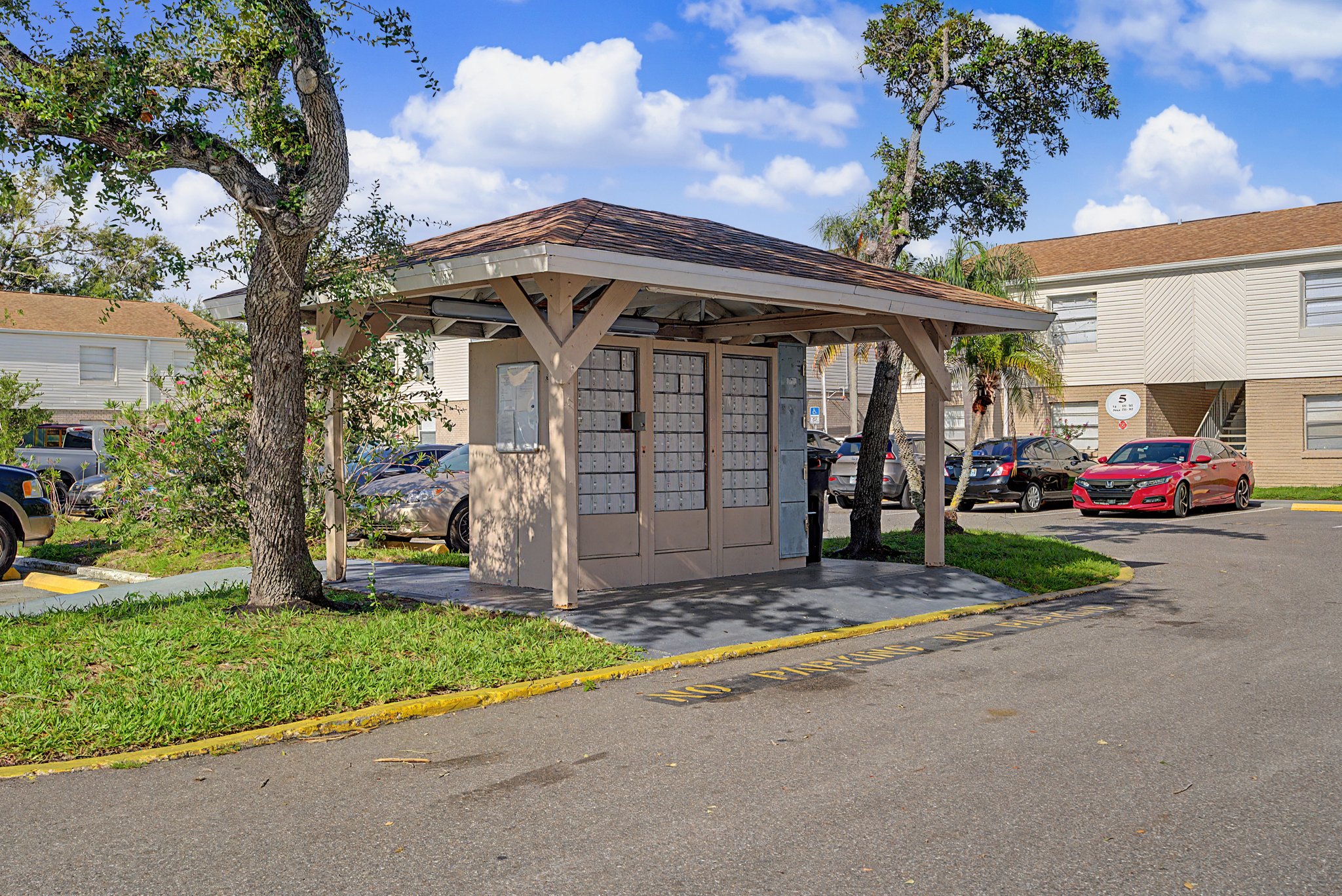 Tampa Condo: 7210 N Manhattan