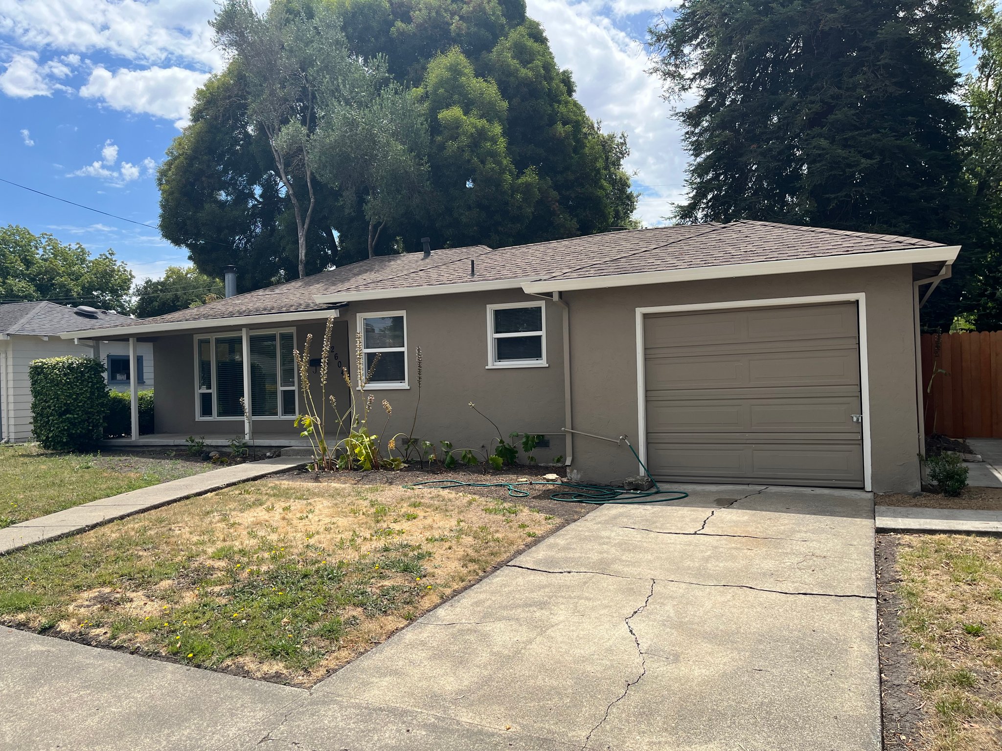 Santa Rosa House: 2604 Village Side Dr
