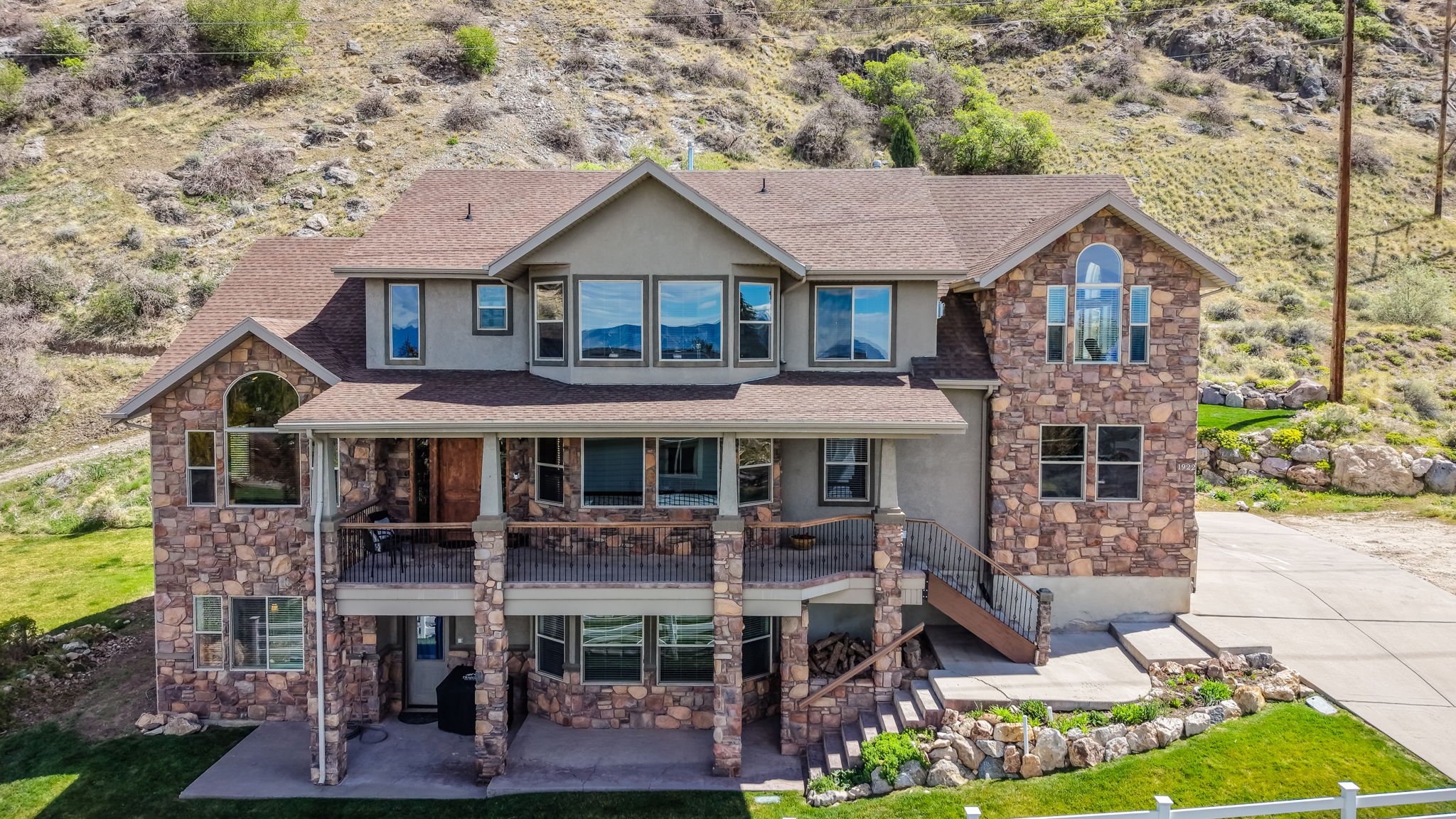 Provo House: 1922 N 1550 E