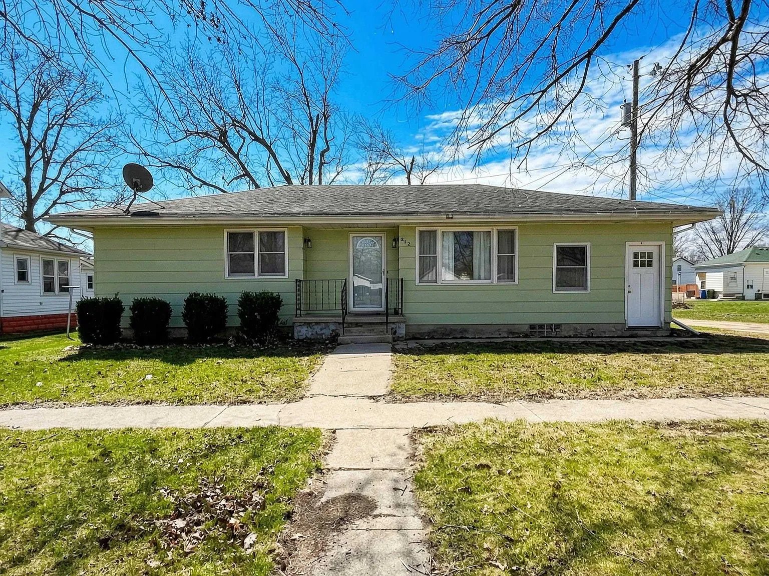 allison House: 309 4th st