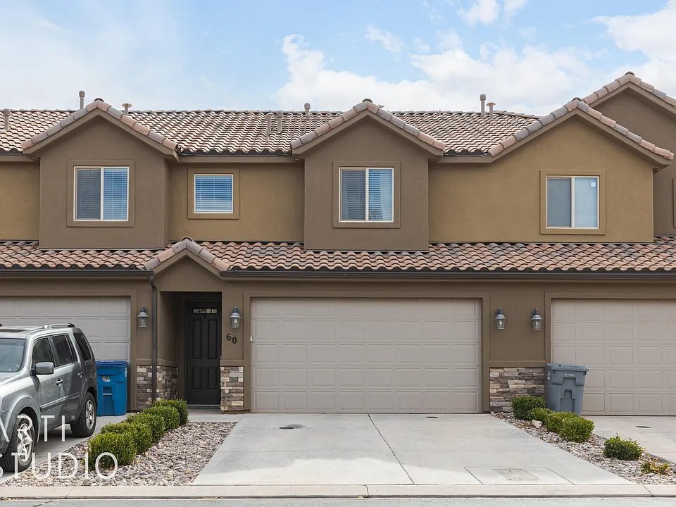 Washington Townhome: 150 North 1100 East