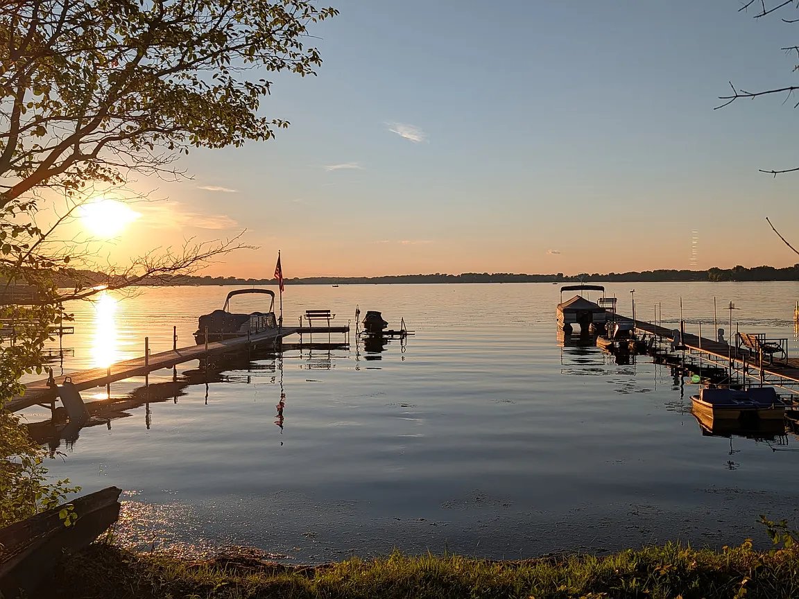 Forest Lake House: 21015 Juno Ave N