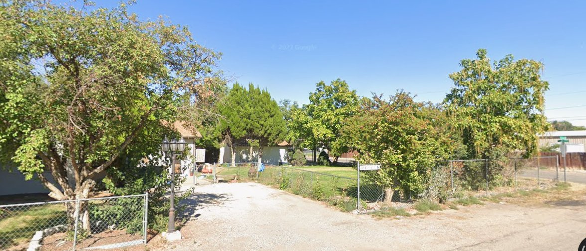 Pueblo House: 1711 Independence Dr