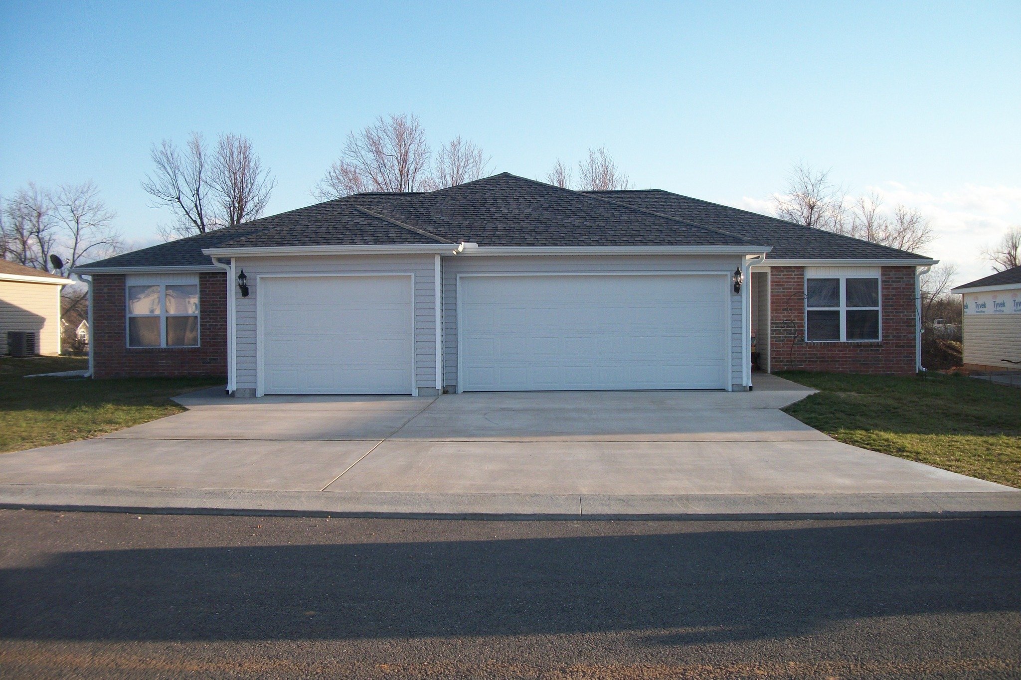 Neosho House: 900 Neosho Heights Cir
