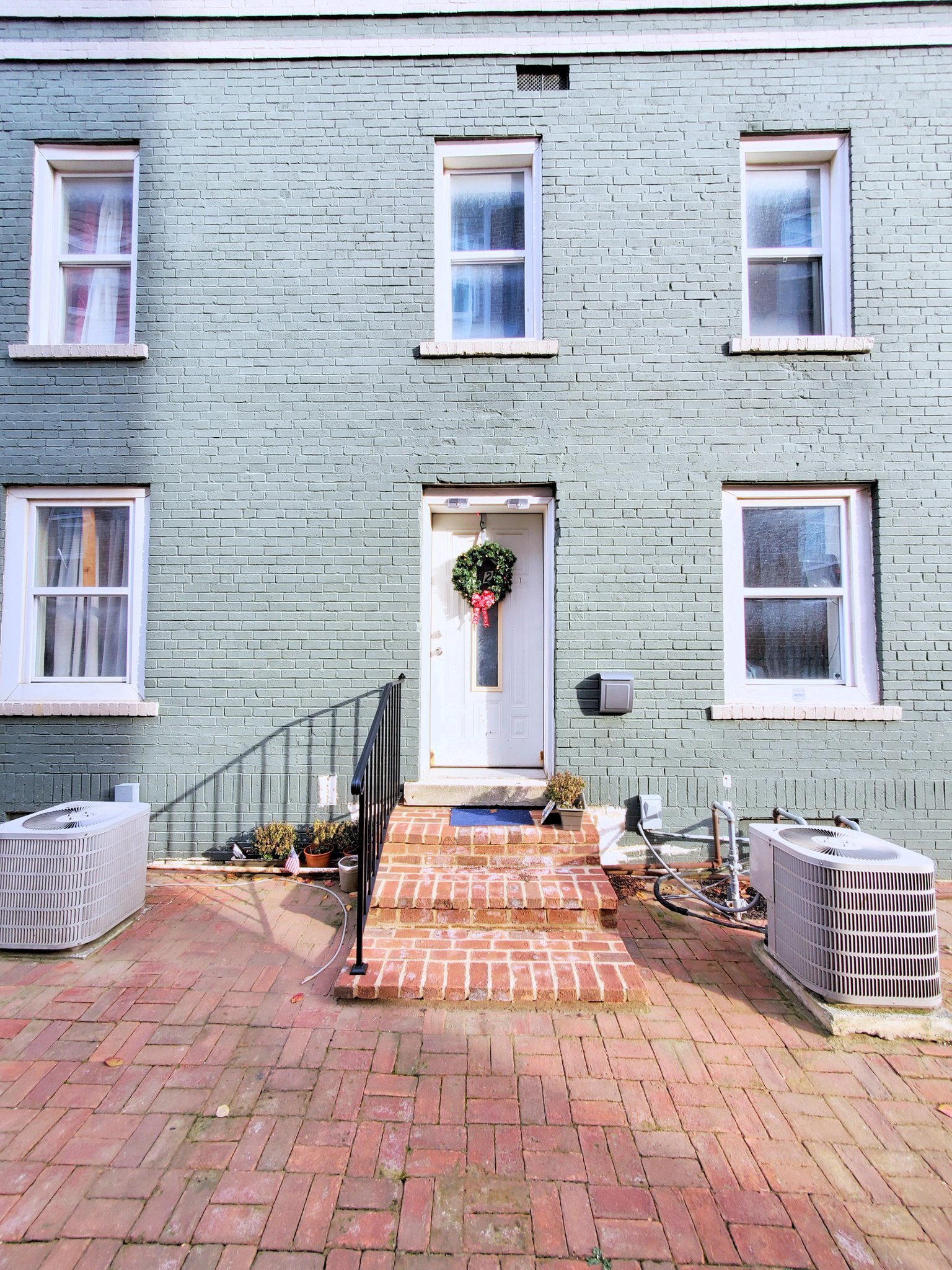Columbus Apartment: 90 E 8th Ave