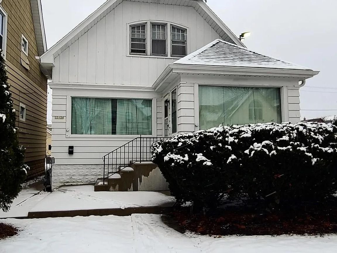 Milwaukee House: 1315 S 45th St