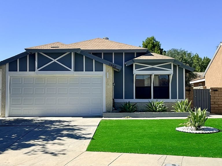 Palmdale House: 2860 Juniper Dr
