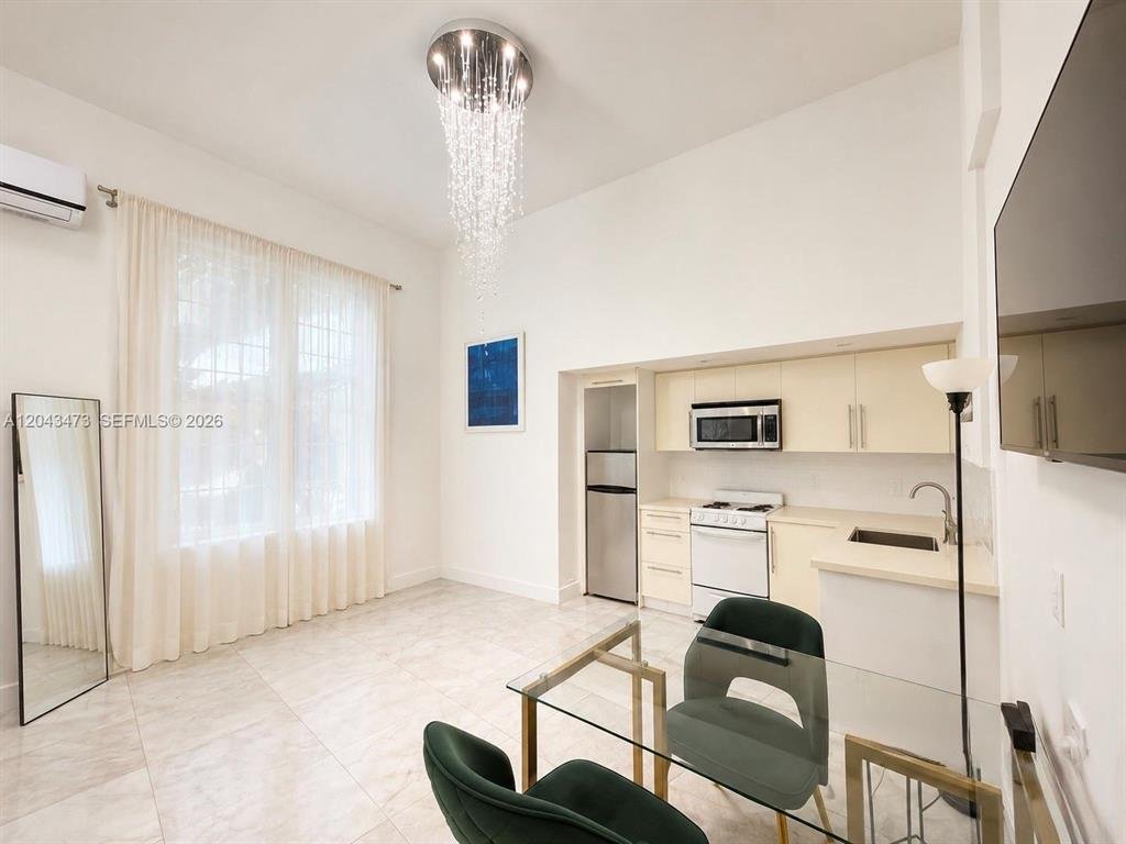 Miami Beach Condo: 3025 Indian Creek Drive