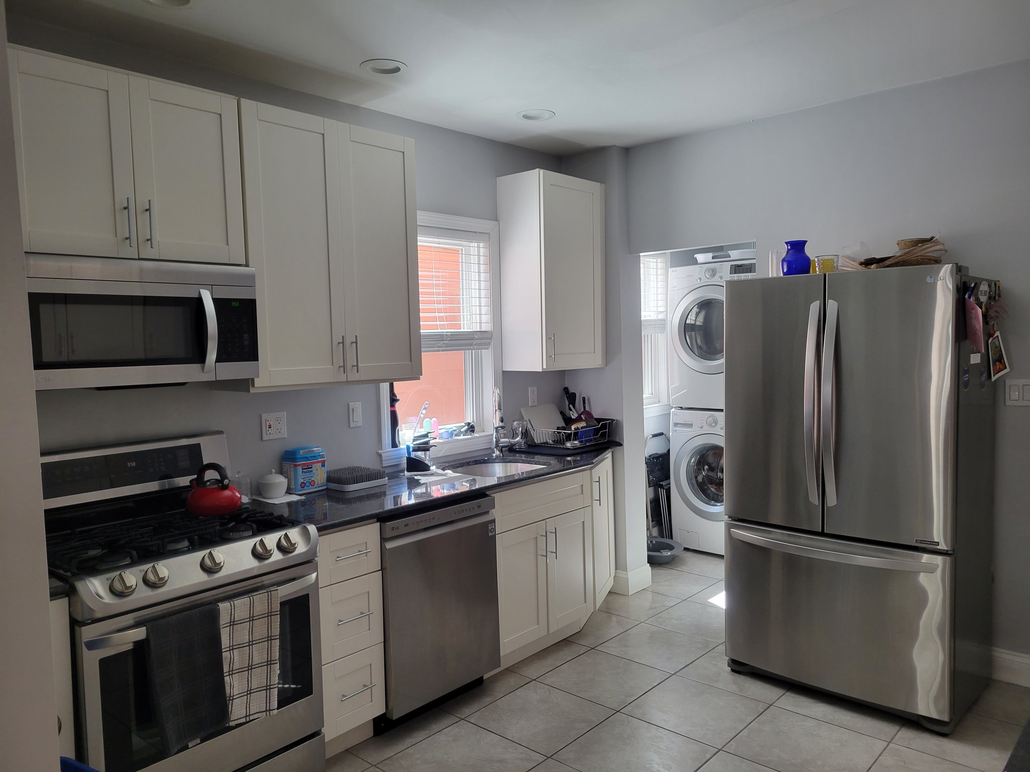Everett Apartment: 6 Peirce Ave