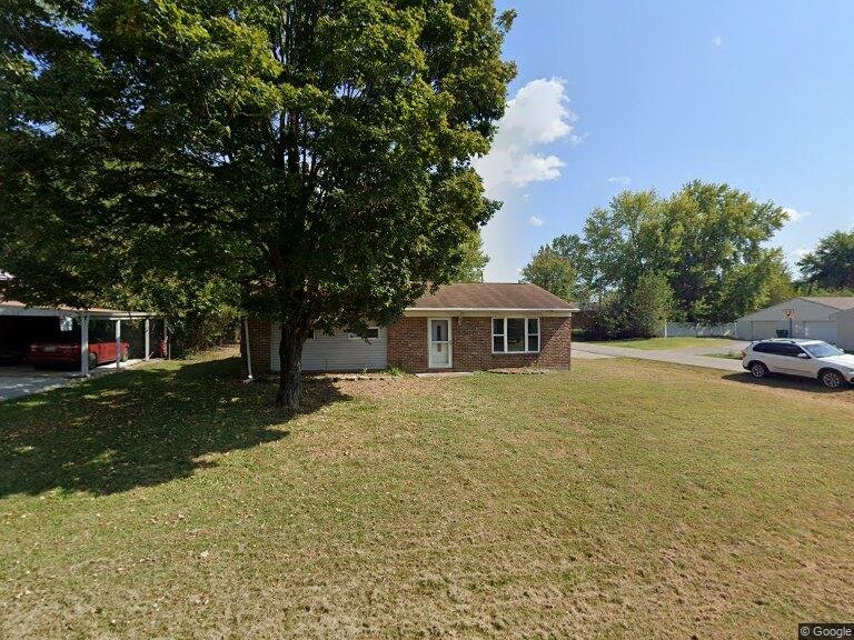Louisville House: 222 Hillside Rd