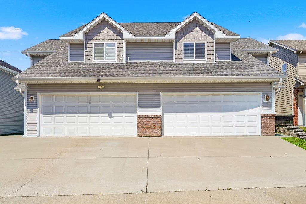 Columbia Multiplex: 5209-5211 Silver Mill Dr