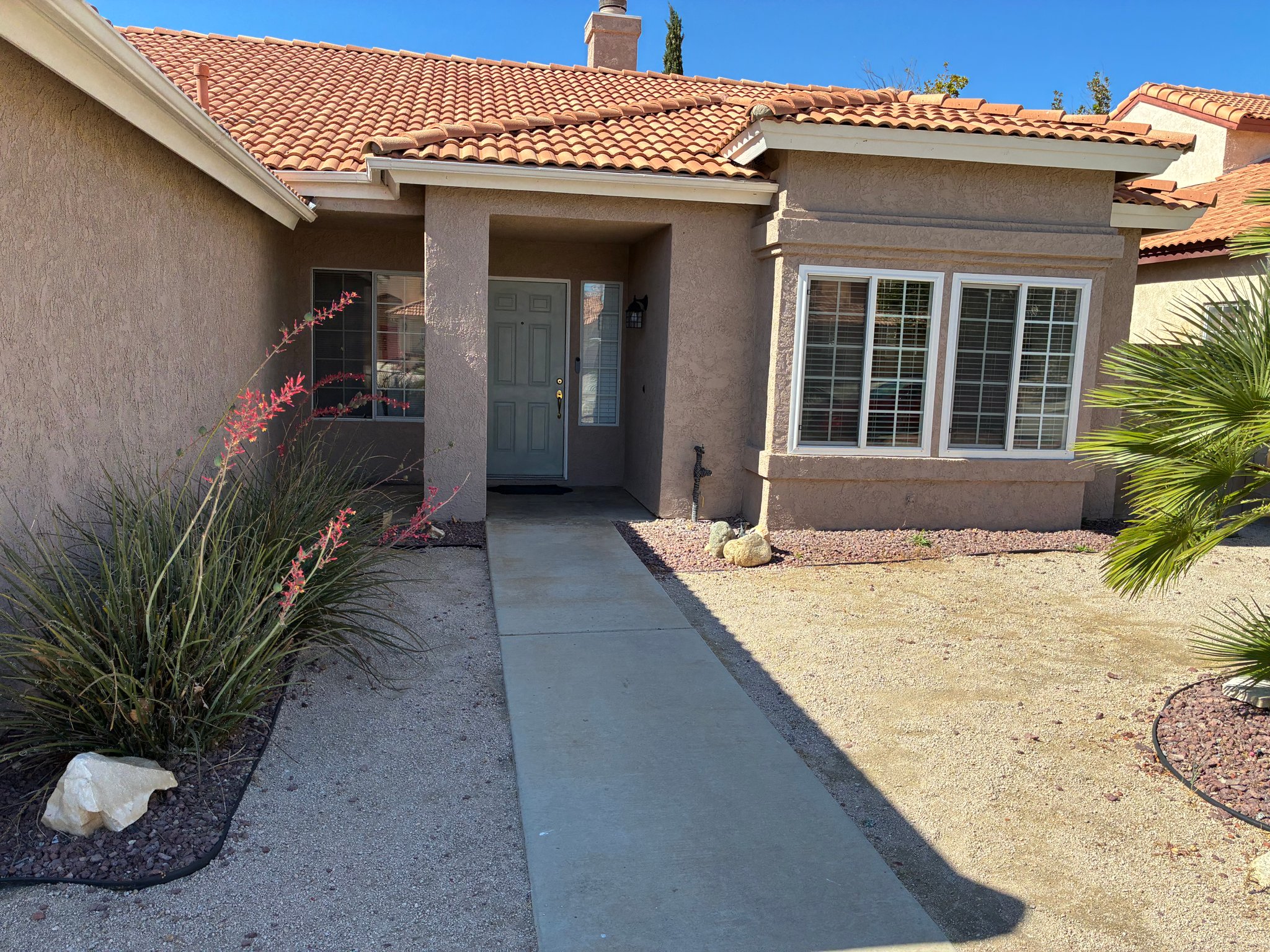 Palmdale House: 2614 Sycamore Ln.