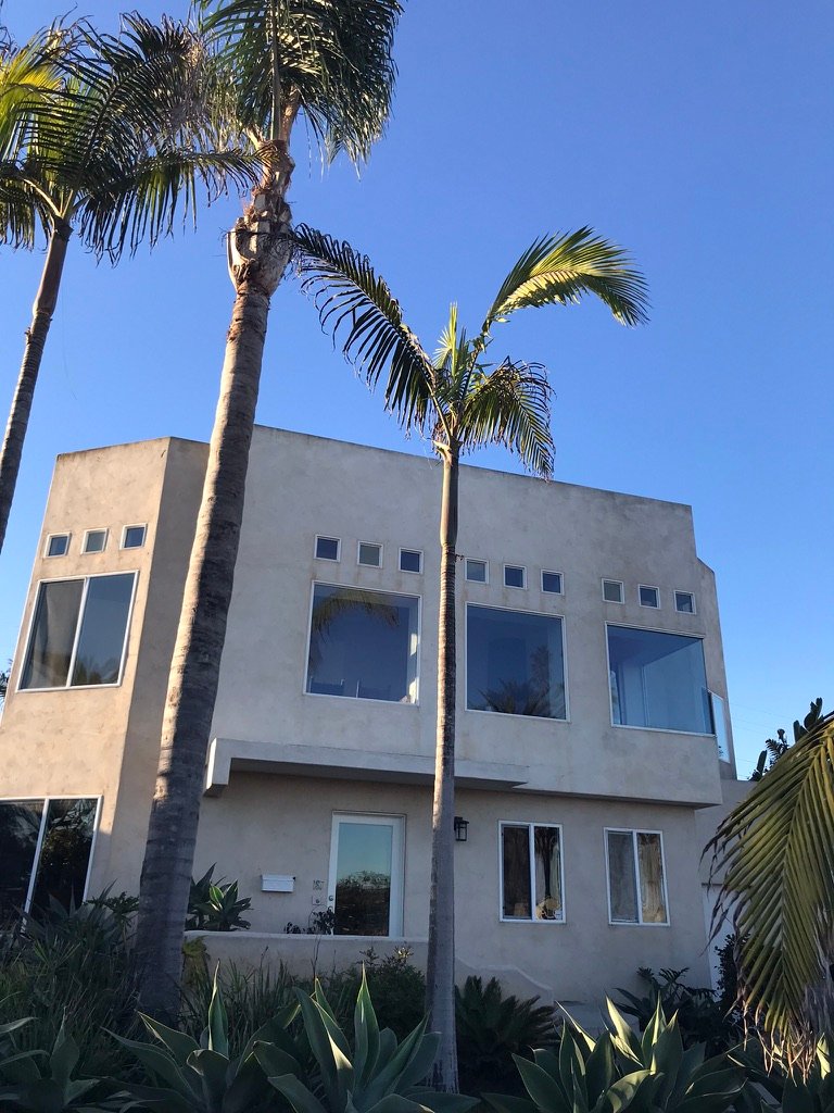 Imperial Beach House: 197 Carnation Ave