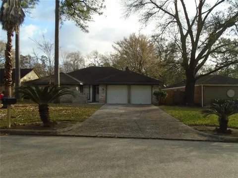 Spring House: 23010 Grand Rapids Ln