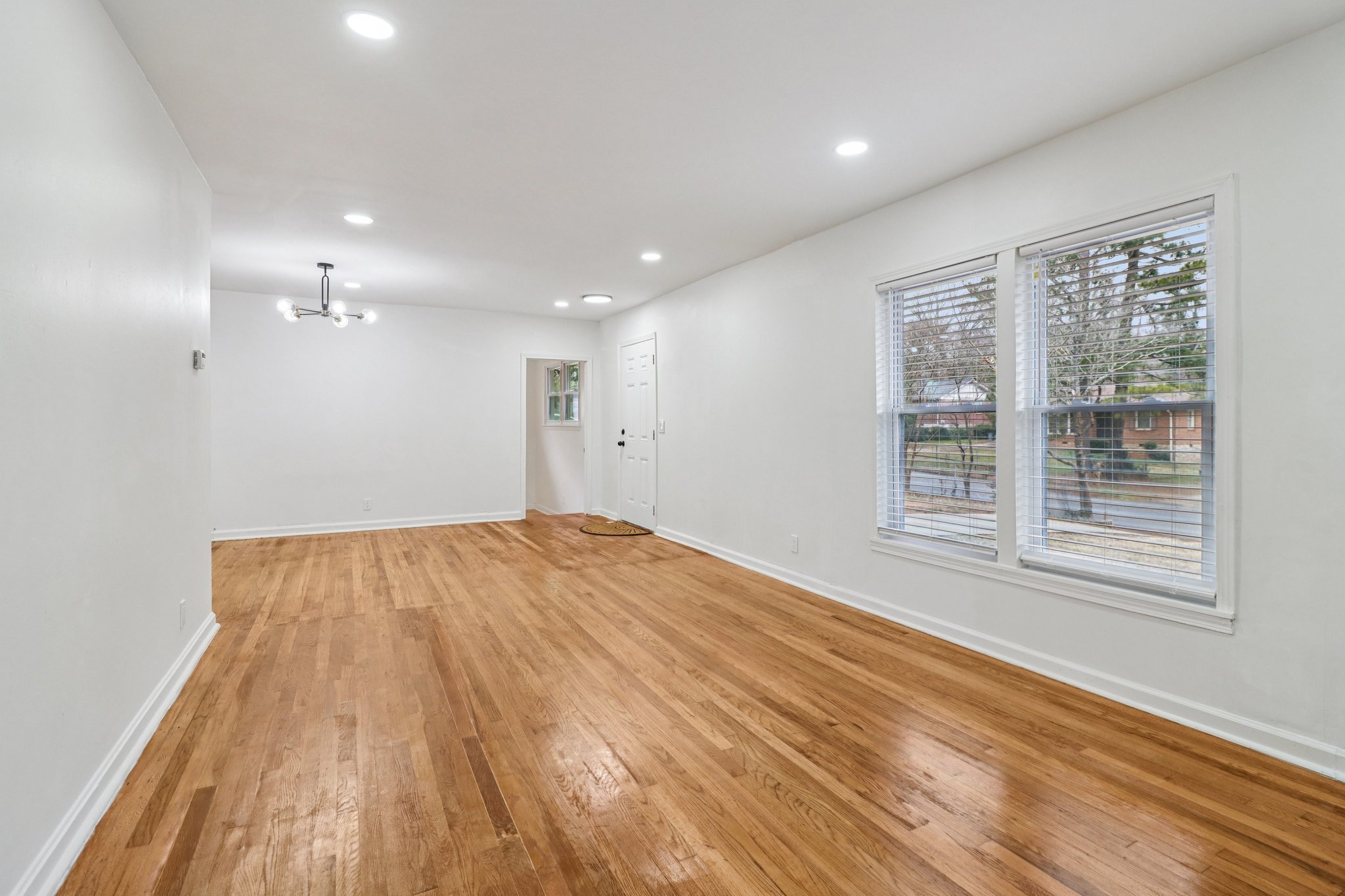 Decatur Single Room: 3159 Bobolink Dr