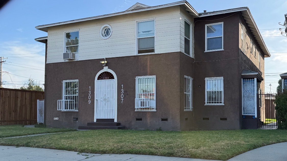 Compton Apartment: 1307 S. Long Beach Blvd
