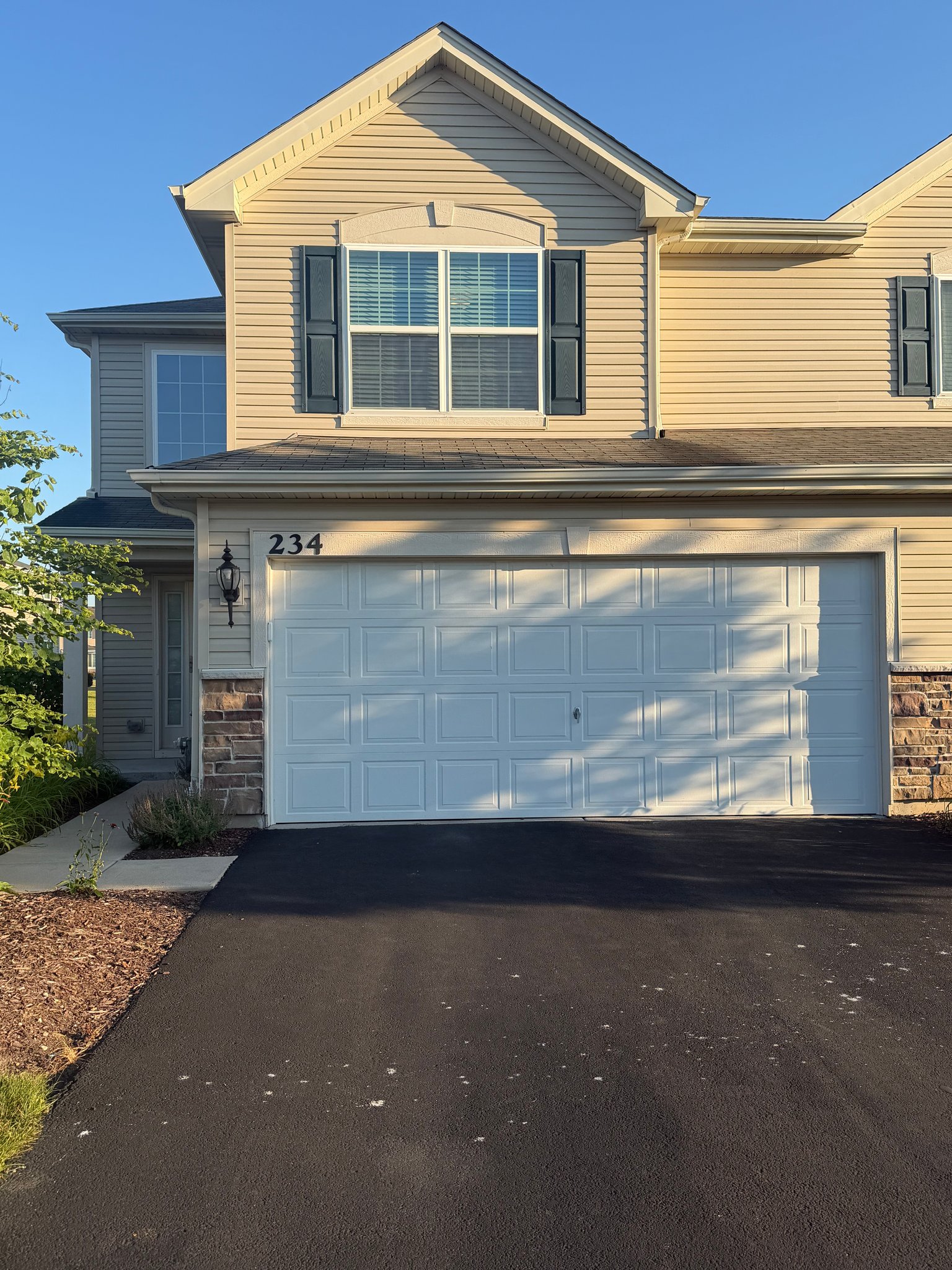 Woodstock Townhome: 234 Wild Meadow Ln