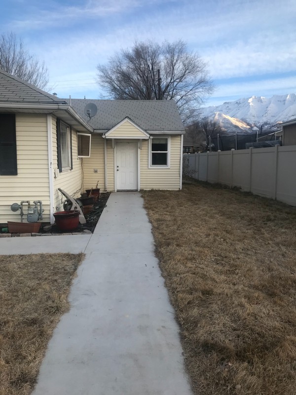 Orem Single Room: 58 W 400 S