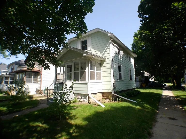Jackson House: 1614 Floral Ave