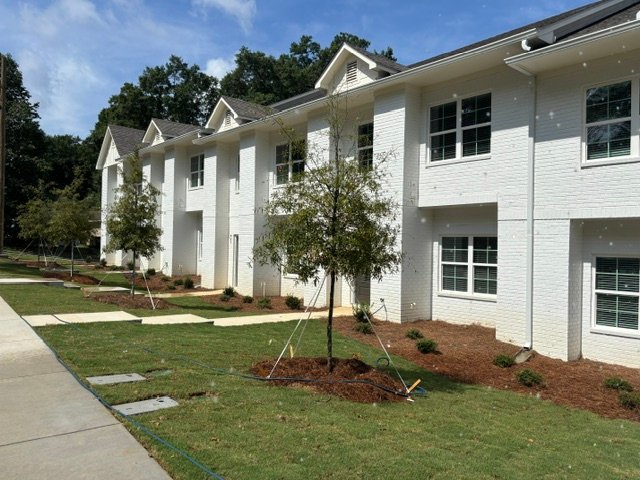Auburn Apartment: 423 Sanders St