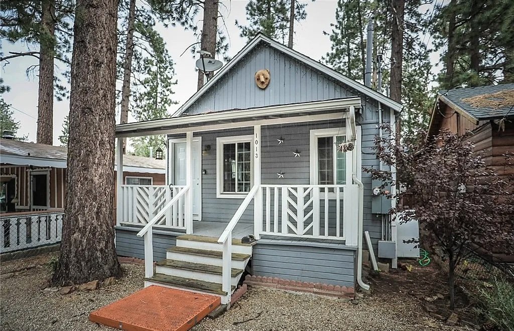 Big Bear City House: 1013 W. Sherwood