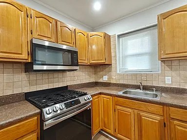 Philadelphia Townhome: 4441 N Chadwick St, Philadelphia, PA 19140