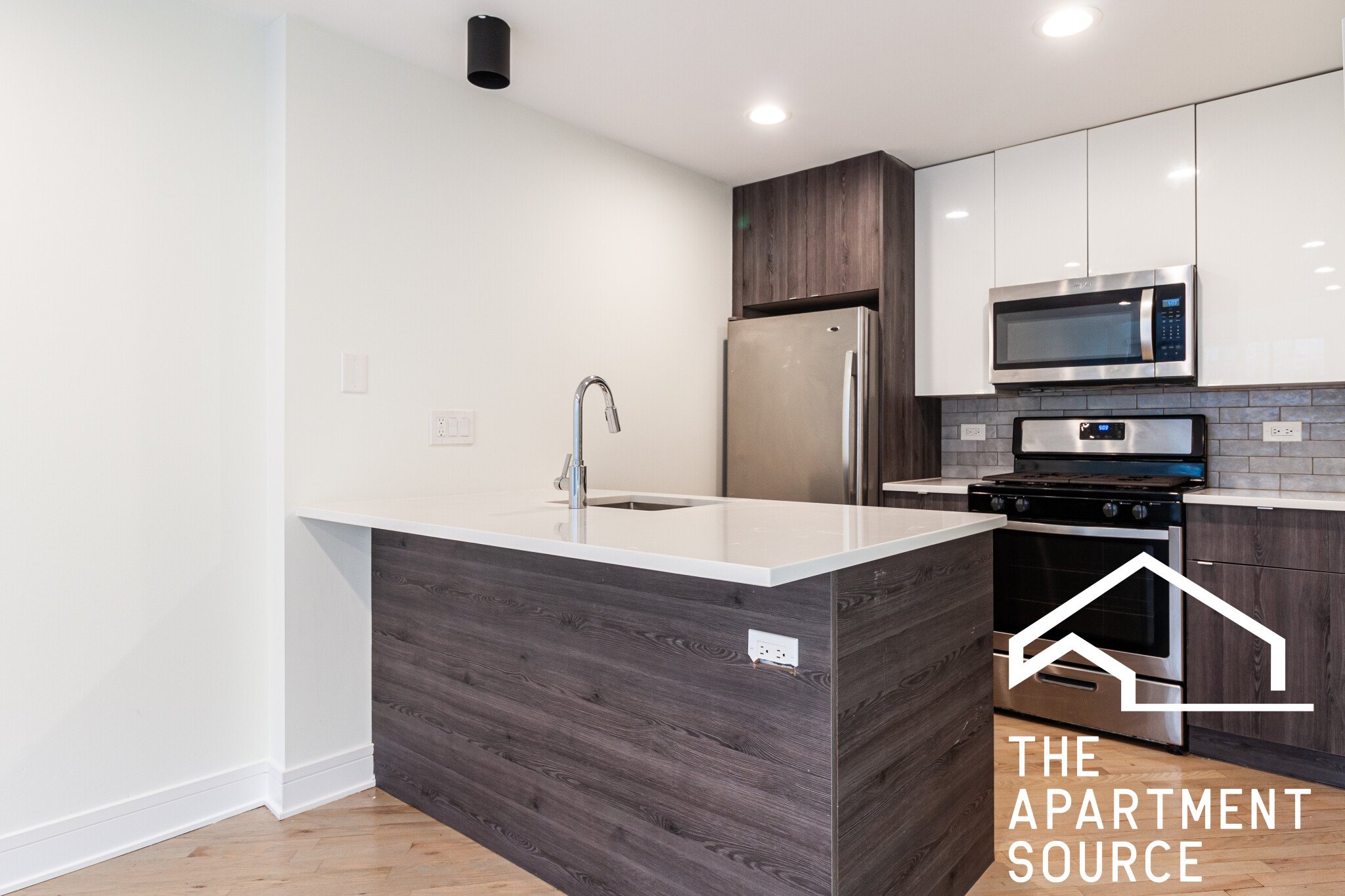 Chicago Apartment: 954 West Grace St