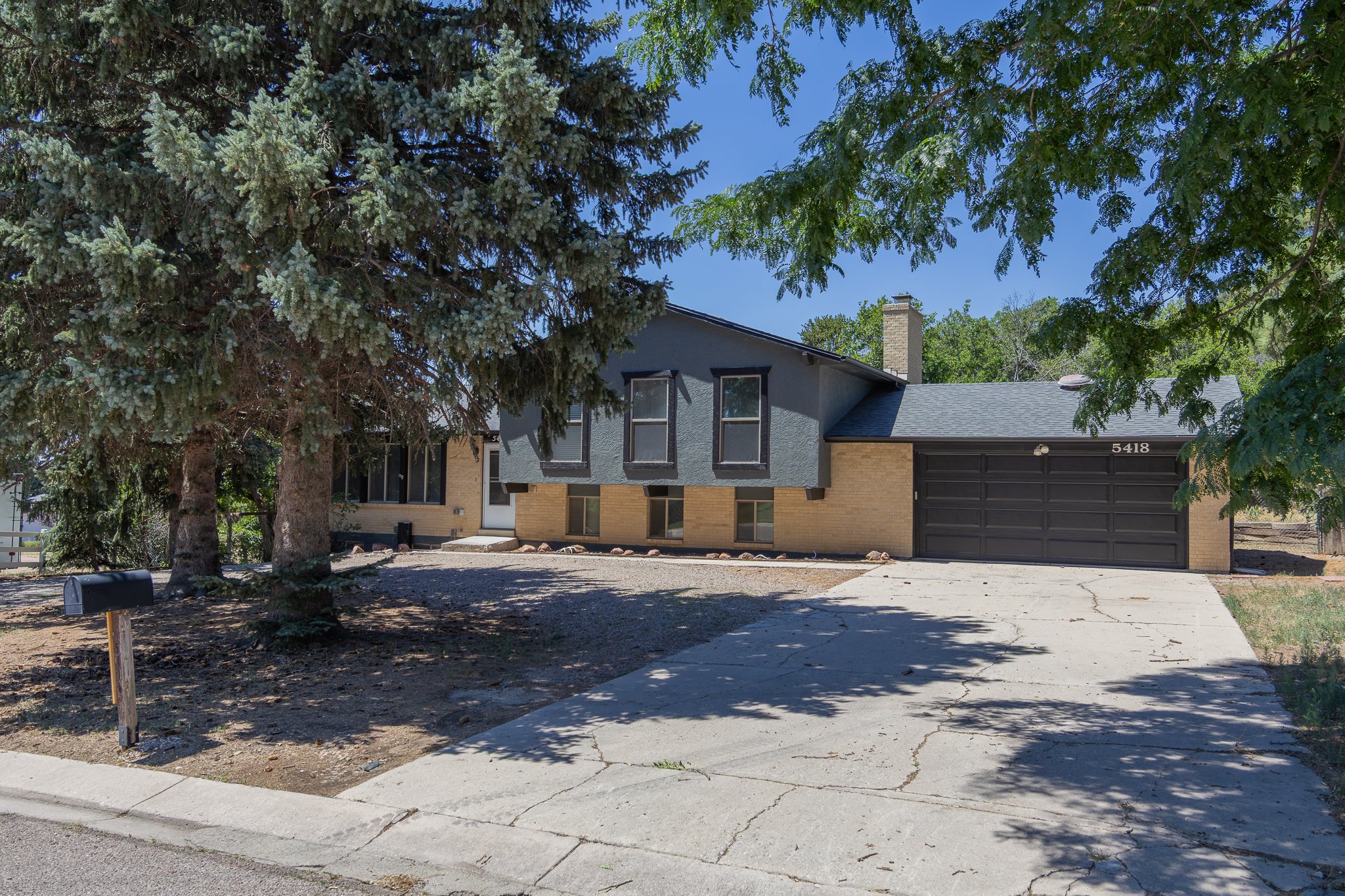 Colorado Springs House: 5418 Alta Loma DR