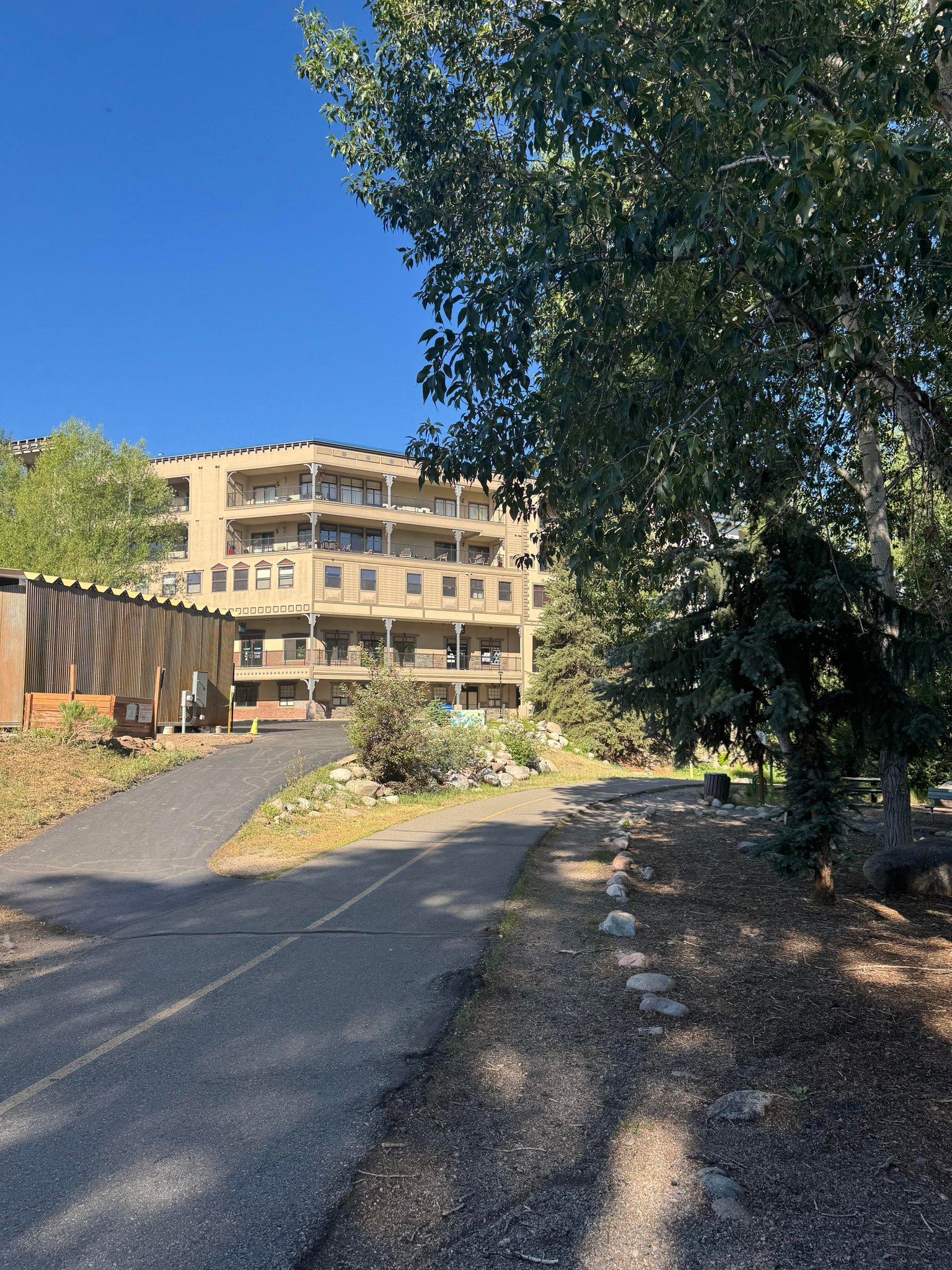 Edwards Condo: 275 Main St