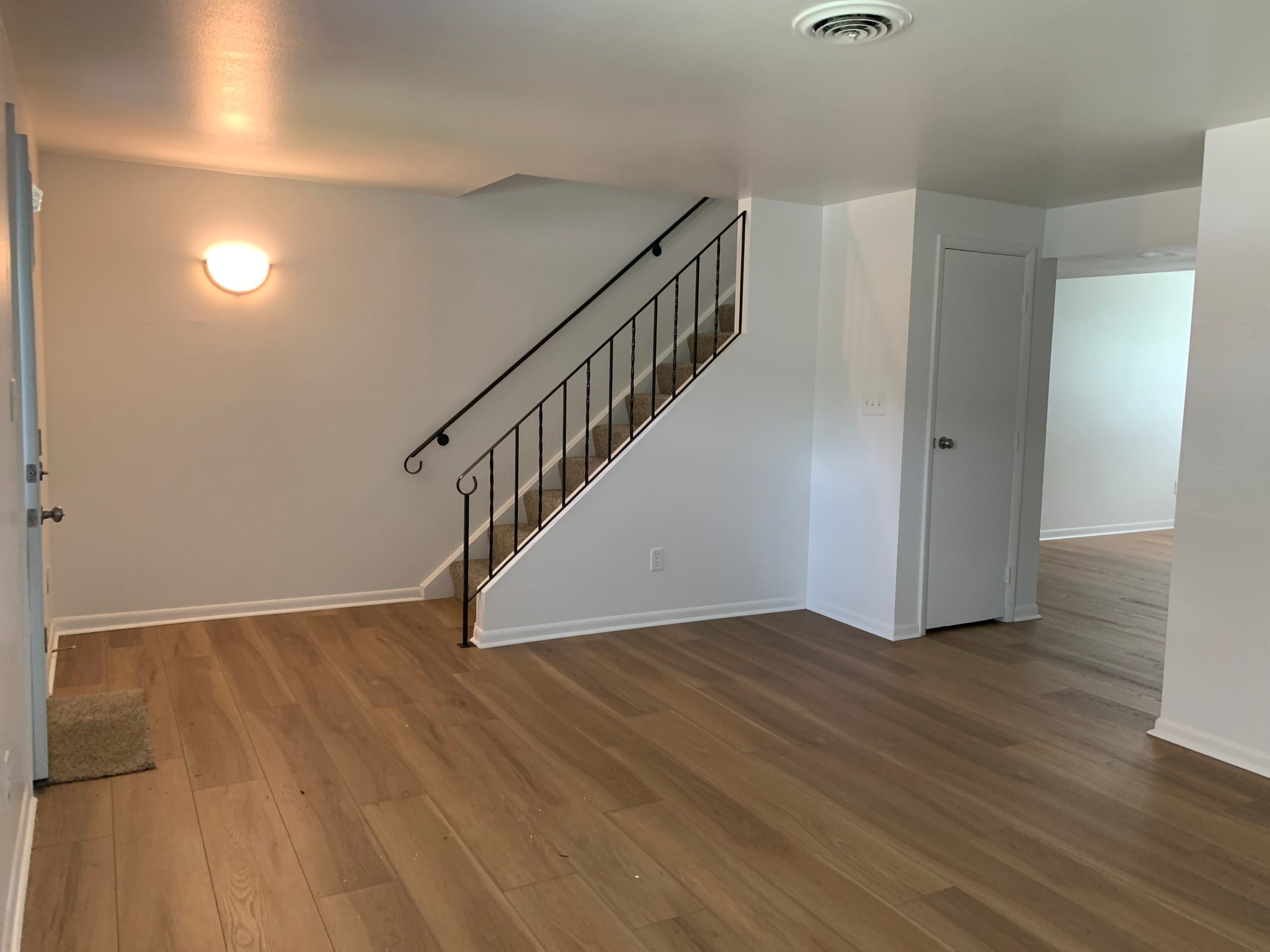 Lancaster Townhome: 1626 Williamsburg Lane North