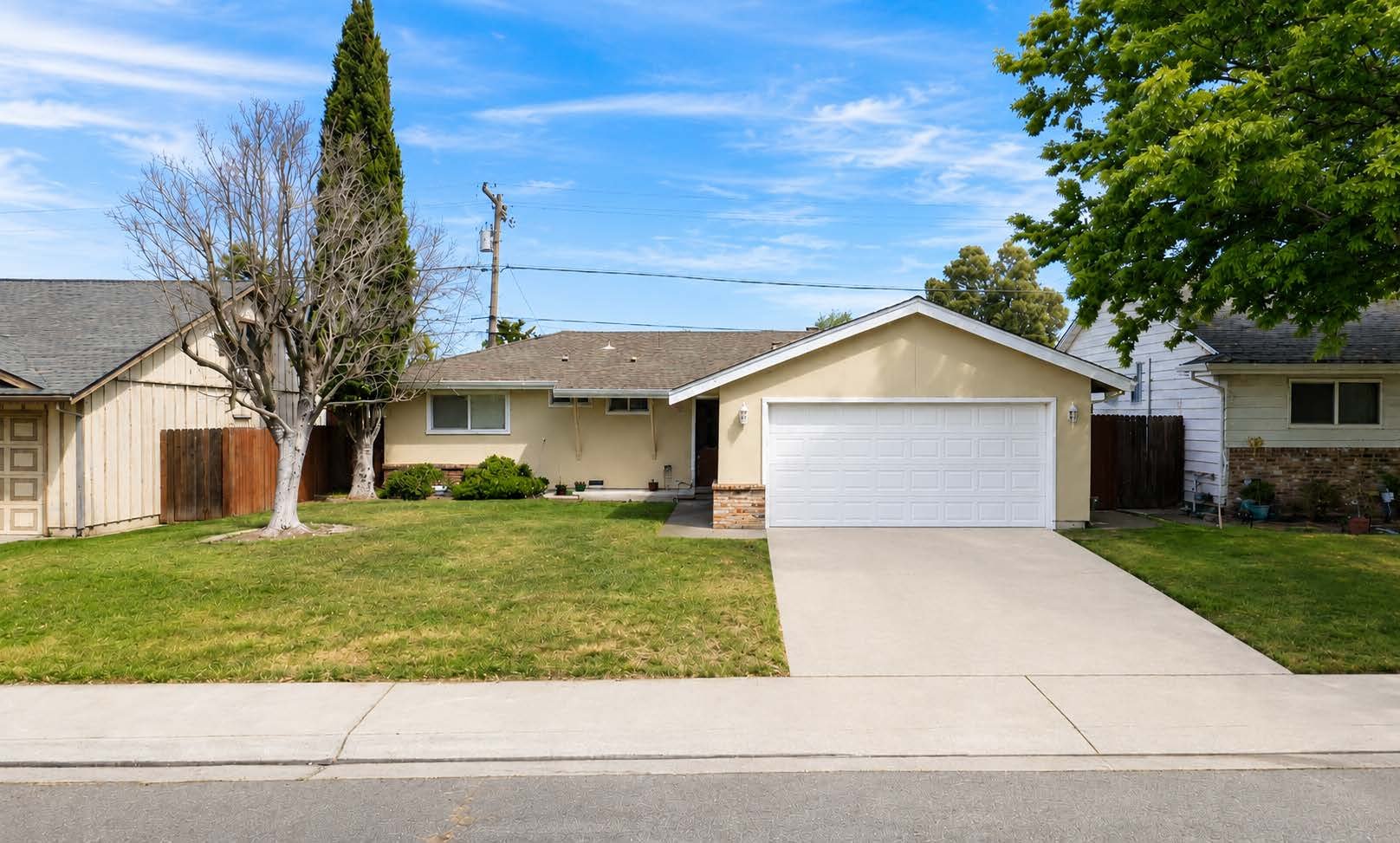Sacramento House: 7327 Springman St