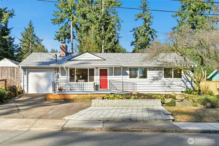 Bellevue House: 16326 Lake Hills Blvd Bellevue, WA 98008