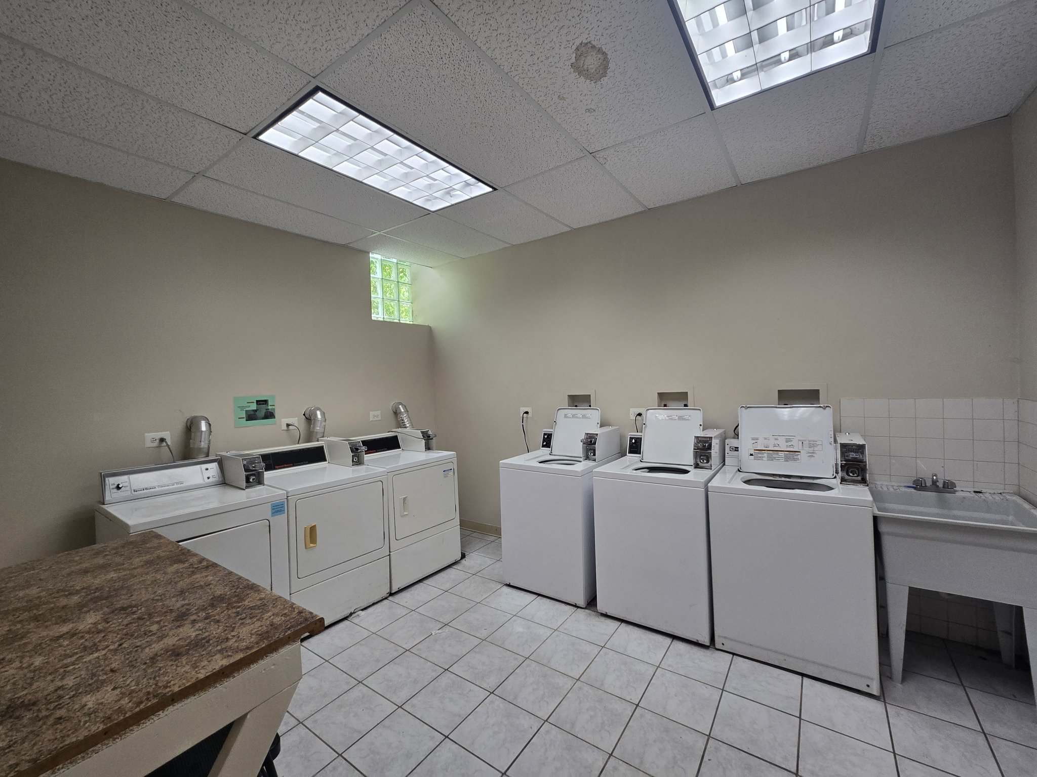 Chicago Apartment: 7322 North Ridge Avenue #3W Chicago, IL 60645
