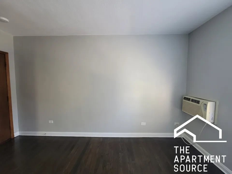 Chicago Apartment: 3524 North Marshfield Avenue #3E Chicago, IL 60657