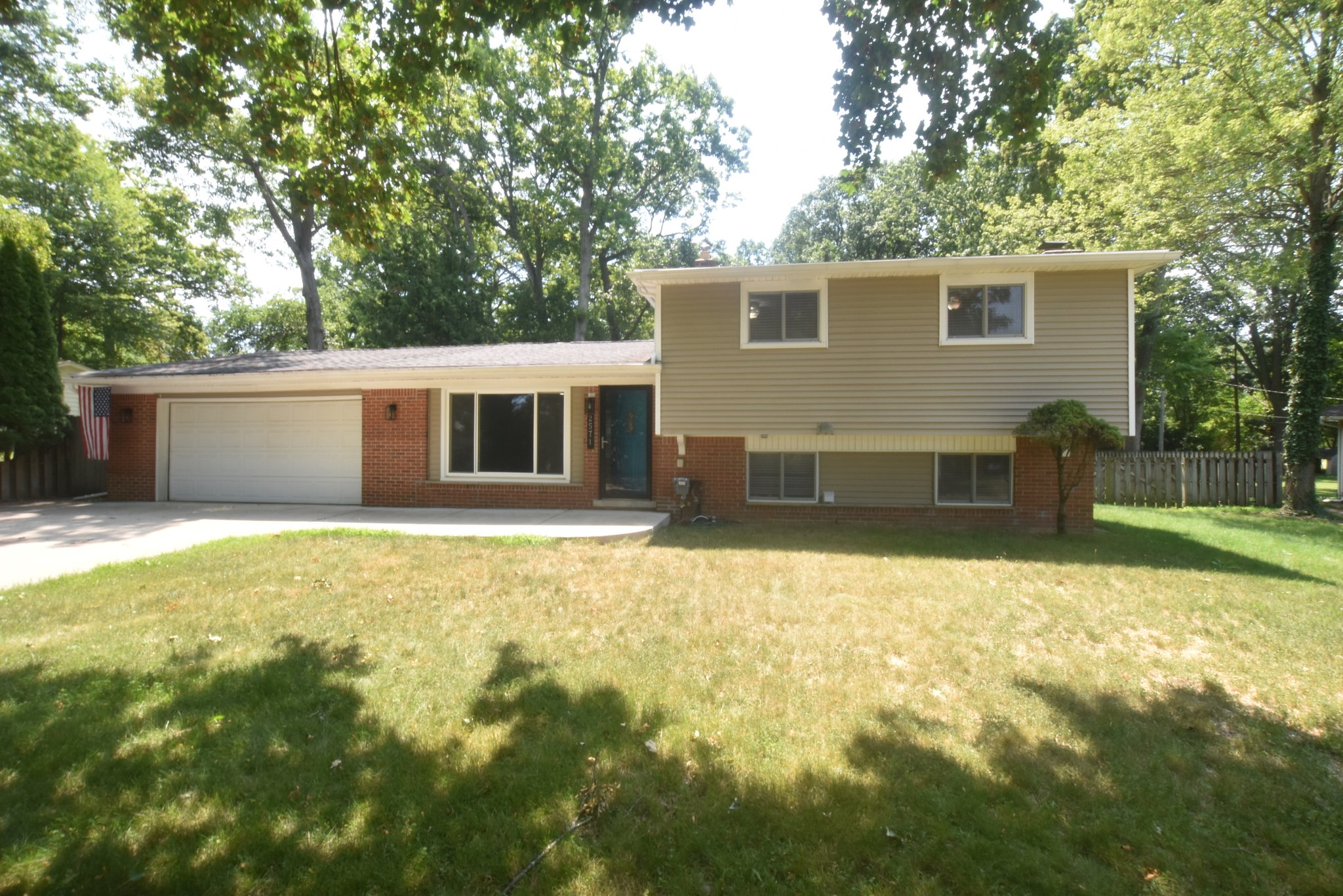 Commerce Township House: 2571 Red Arrow Drive