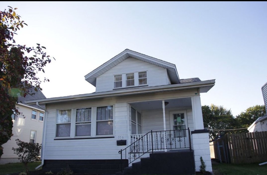 Moline House: 556 20th ave