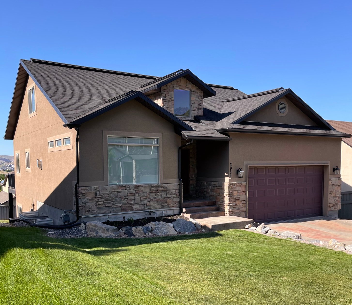 Eagle Mountain Single Room: 3989 E Yakima Way