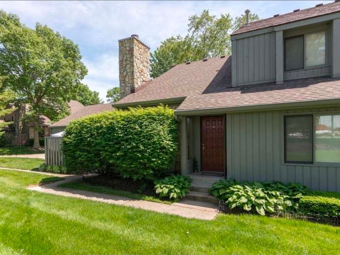 Fishers Townhome: 507 Conner Creek Dr