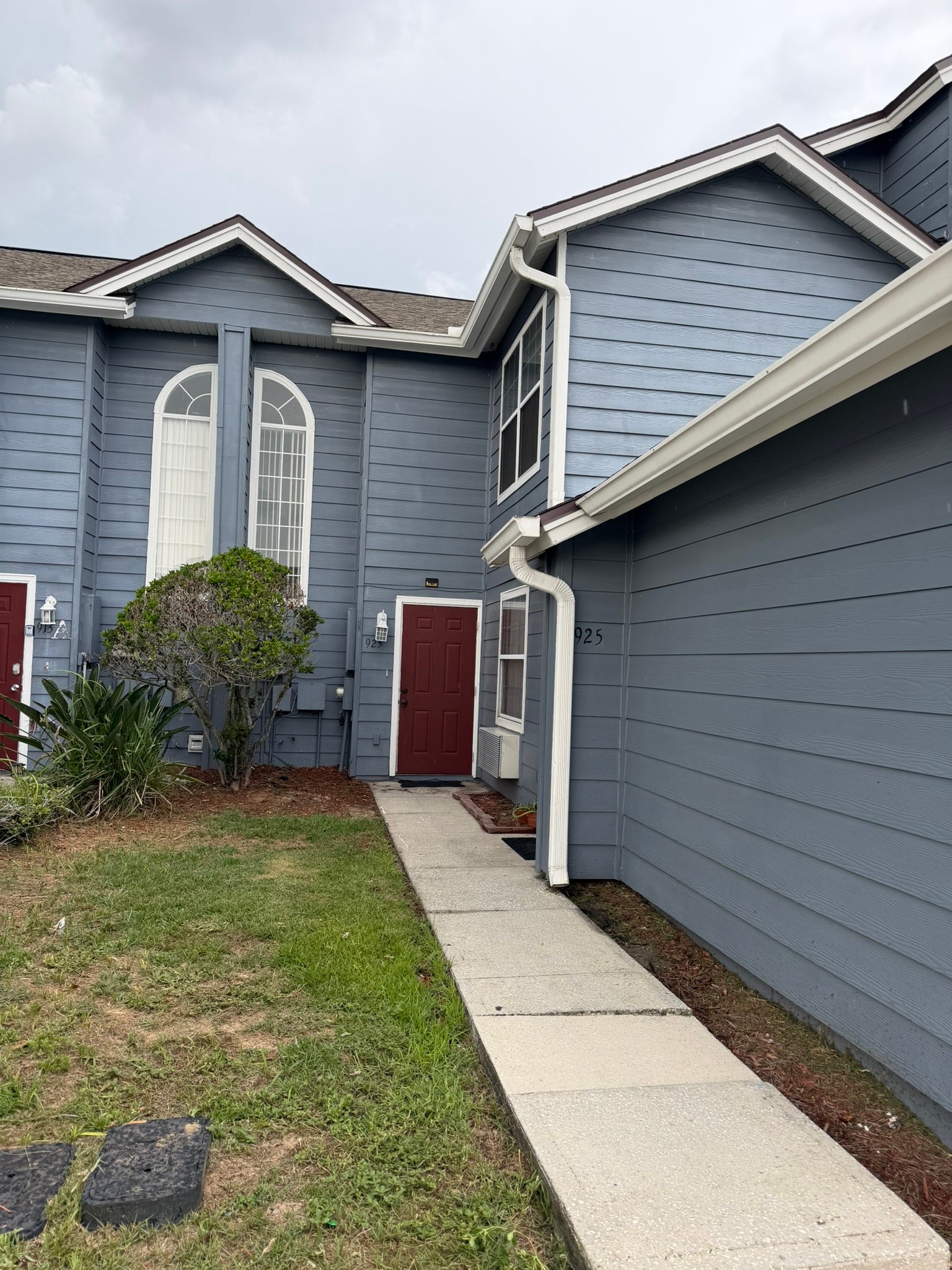 Davenport Townhome: 925 Caribbean Dr