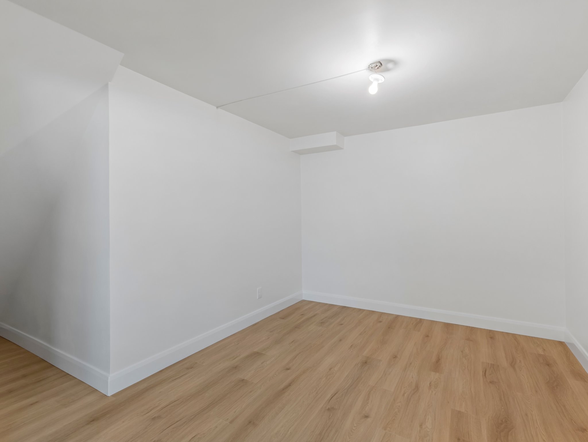 Holladay House: 2895 E Cherry Blossom Ln