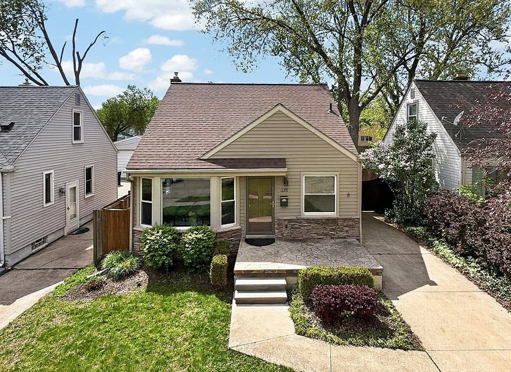 Royal Oak House: 3311 Ellwood Ave