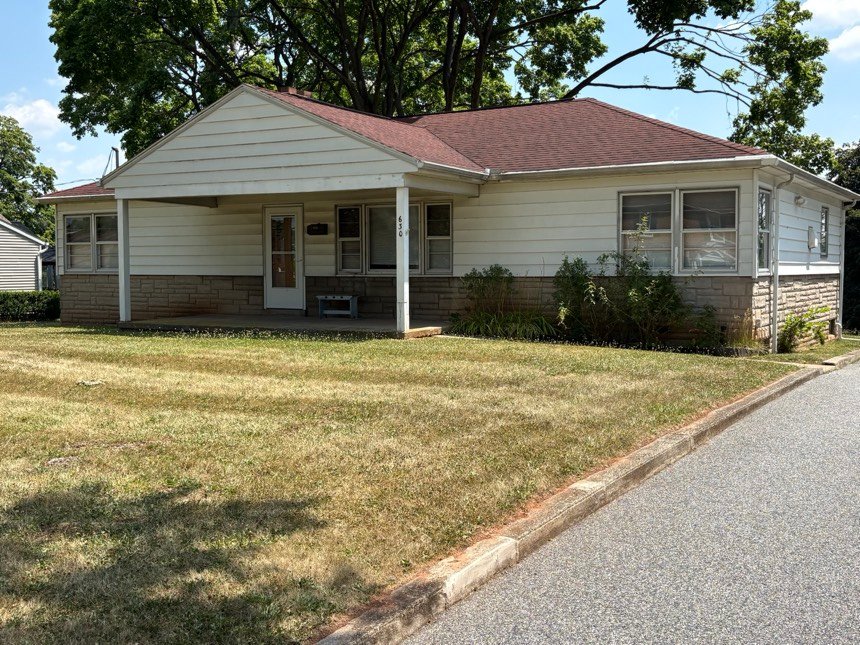 Middletown House: 630 Vine Street