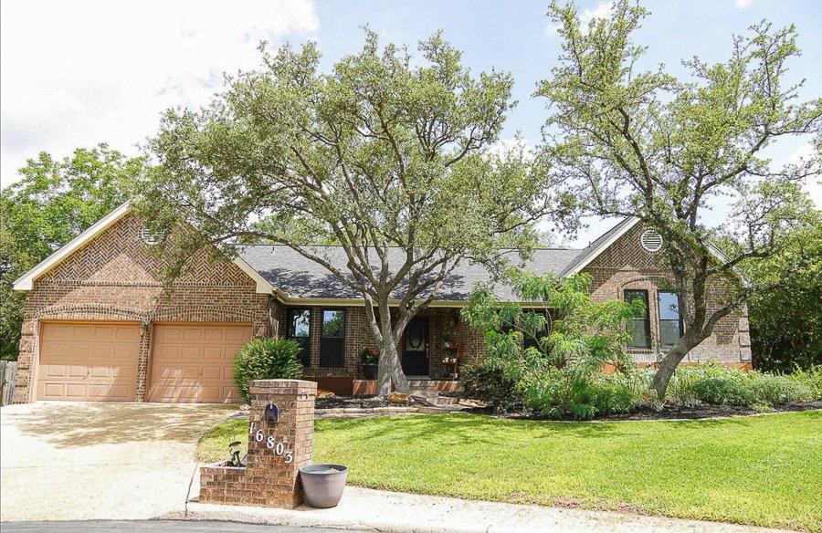 San Antonio House: 16803 Hidden Timber Wood